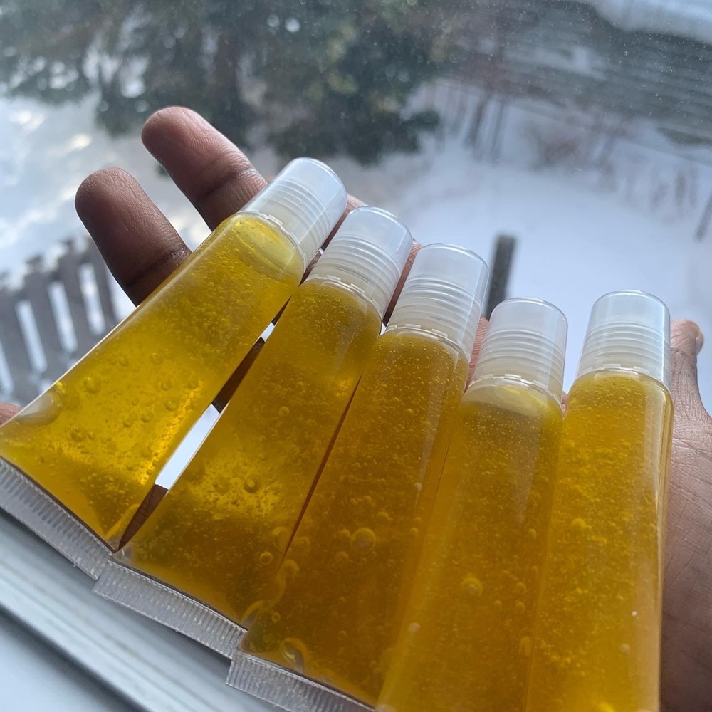 Yellow candyland (clear lipgloss ) *natural colouring